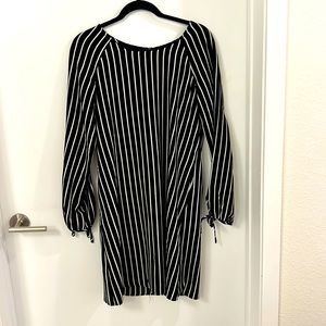 Bobeau striped dress size small
